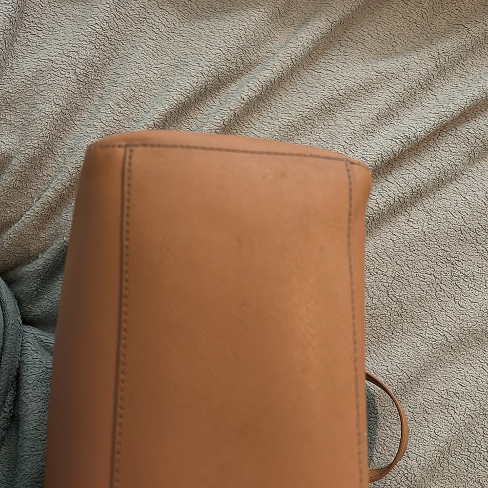 - Tory Burch light brown bag - Picture 7 of 9